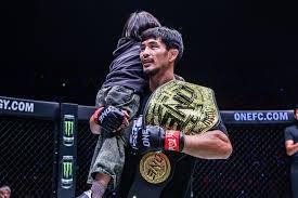 末世里的铁饭碗，丧尸检查站模拟游戏《检疫区：最后一站》今日正式登陆PC平台！